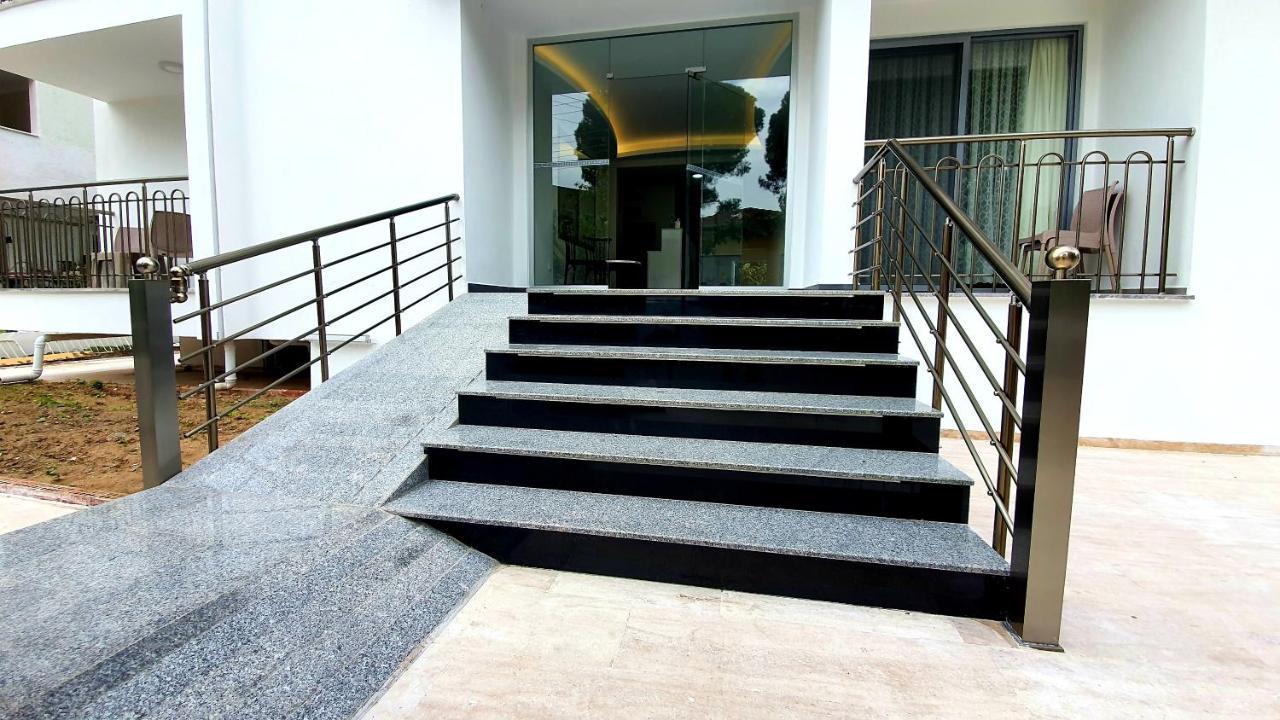 Ressa Apart 马尔马里斯 外观 照片